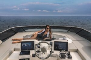 Absolute  Navetta 48