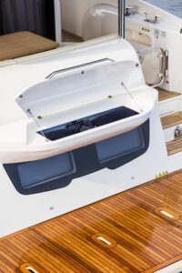 Absolute  Navetta 52