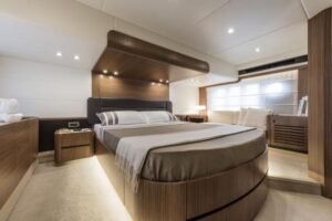 Absolute  Navetta 52