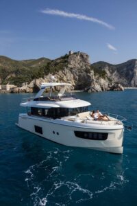 Absolute  Navetta 52