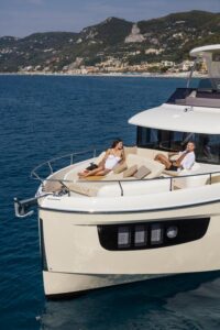 Absolute  Navetta 52