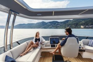 Absolute Navetta 68